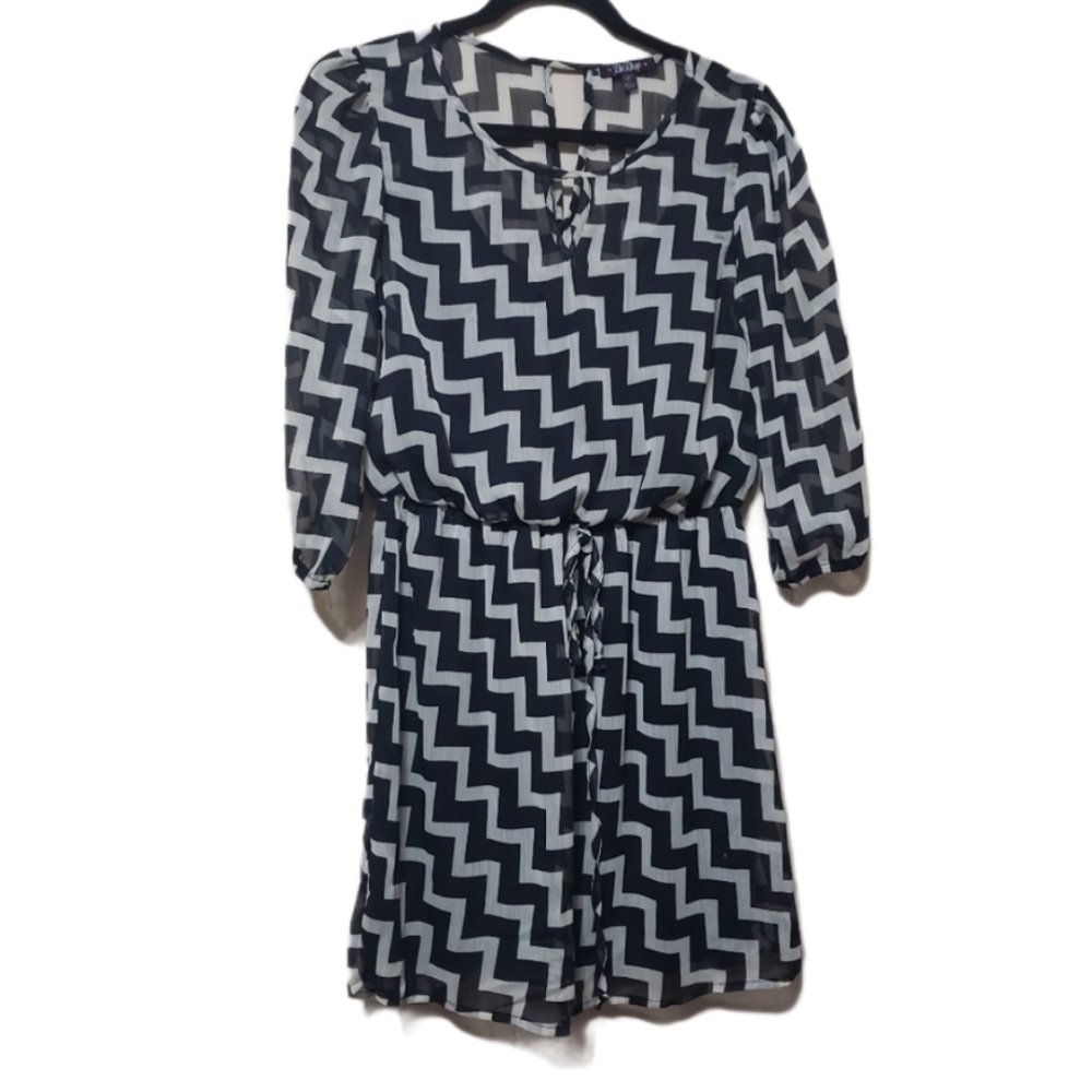 Bepop Chevron dress 3/4 sleeve size M